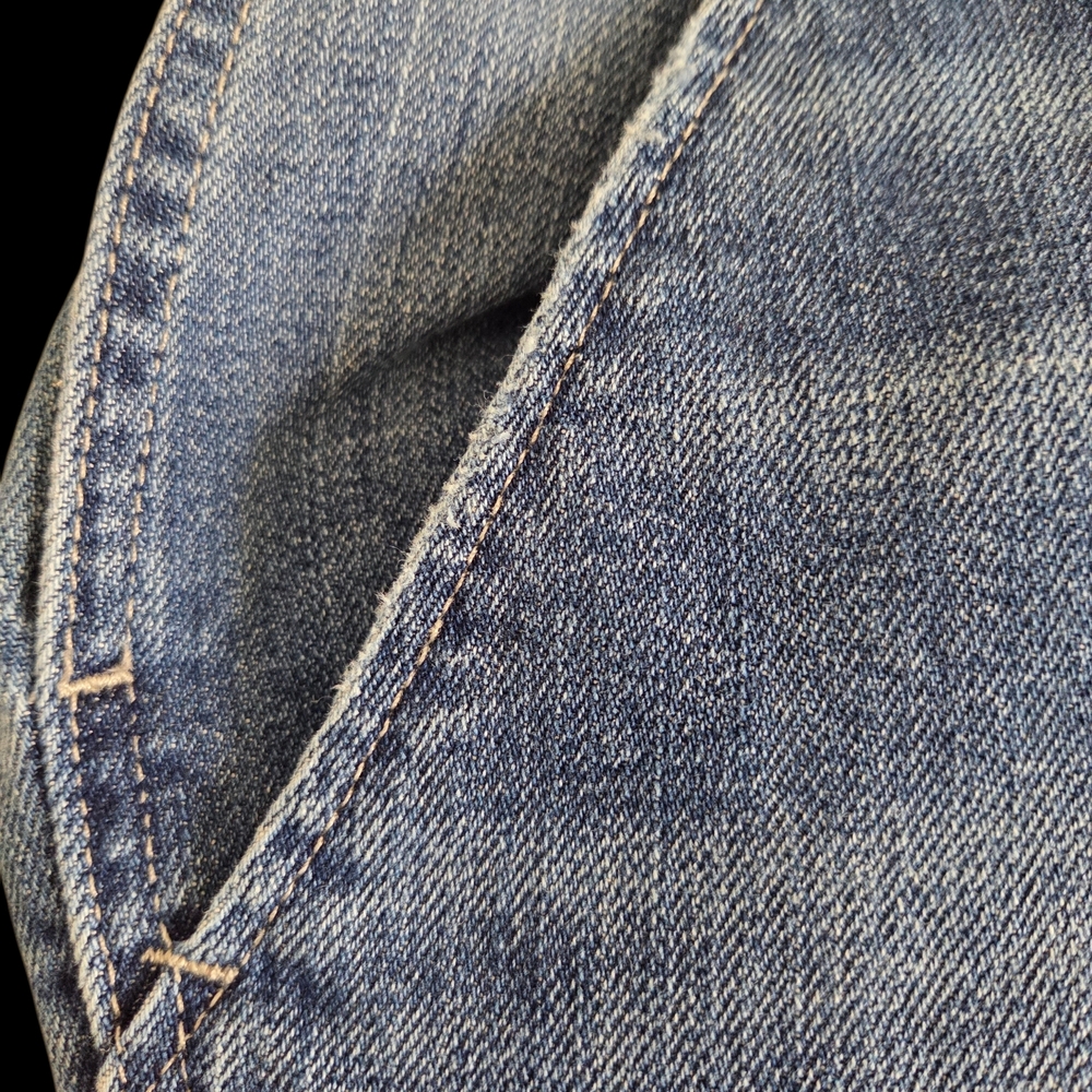 Women's GAP 1969 Blue Denim V-Neck Bib Overalls. Size 28R. Full length. - Picture 12 of 16